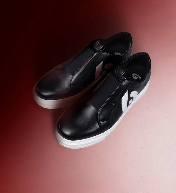 Sepatu kulit