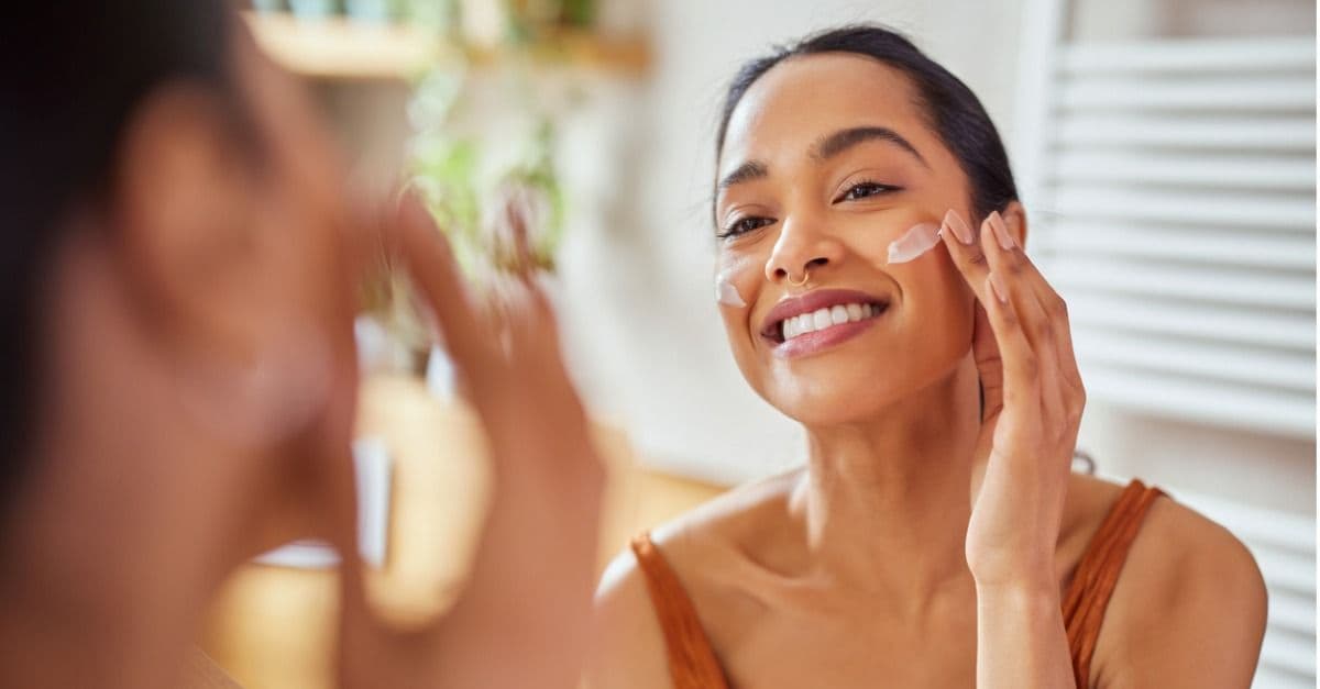 Belanja Skincare Asli Itu Bagian dari Self-Care? Ini Alasannya